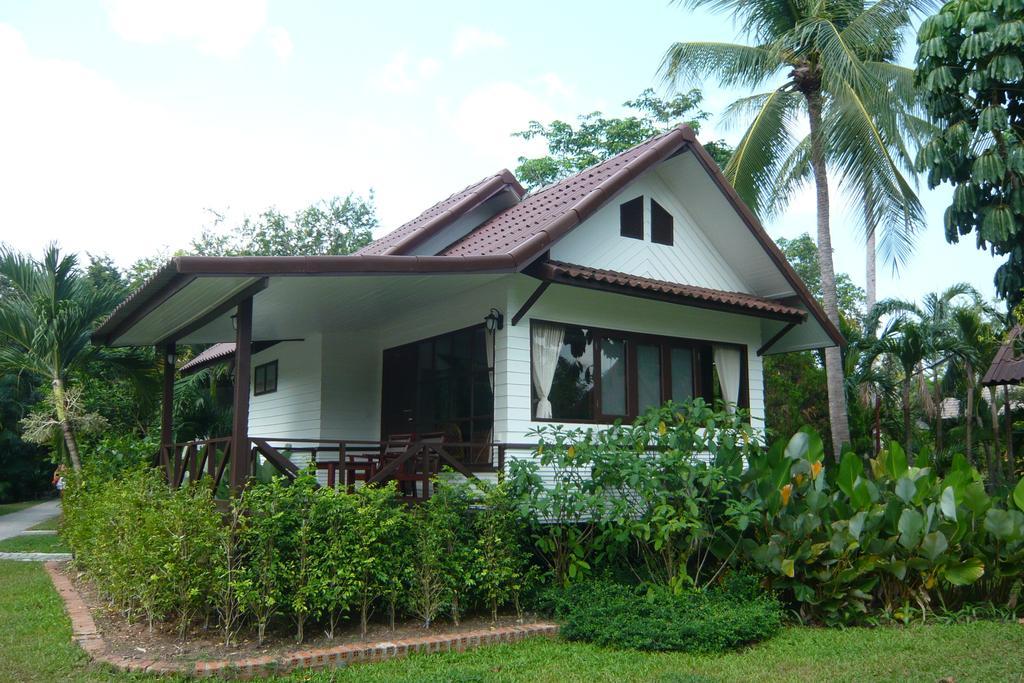 Resort Coco Palm - Sha Mae Nam